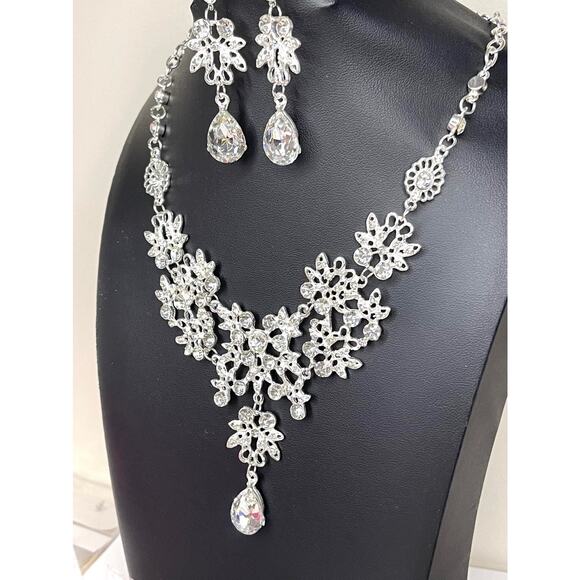 Statement Necklace & Earrings Matching Set Clear Silver Jewelry S26 - Picture 2 of 5